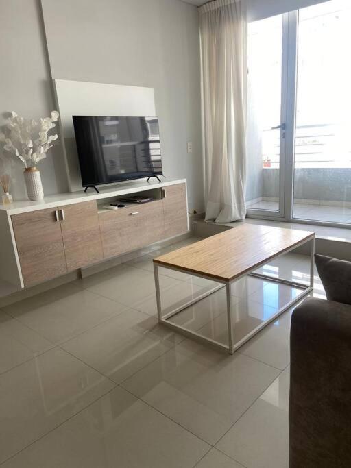 Luxury - Migueletes 702 *